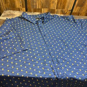 7 Strong Brand beer mug Size 3x Button Down